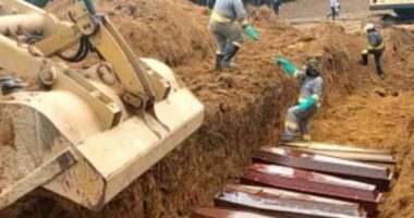 Artigo: Covid-19: com atraso de imunização, Ministério da Saúde investe em caixões