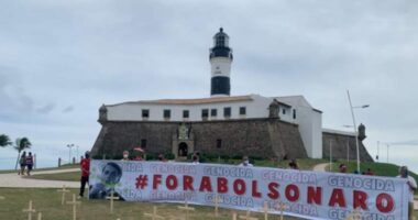 Artigo: PT-BA faz ato contra Bolsonaro e homenagem a vítimas da Covid-19