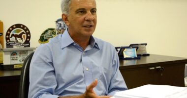 Artigo: Secretário de Educação diz que volta às aulas não pode esperar pela vacina