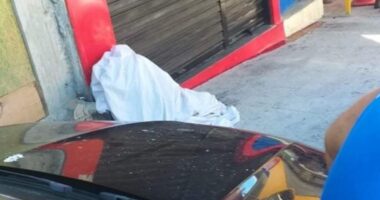 Artigo: Homem morre após ser baleado em loja no bairro da Boca do Rio, em Salvador