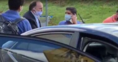 Artigo: Neto é hostilizado por bolsonaristas em aeroporto: “capacho socialista”