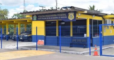 Artigo: Itaberaba: mulher é presa com 5 kg de cocaína em mochila