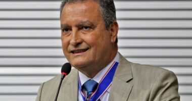 Artigo: Rui diz que vai comprar vacinas ‘se houver autorização legal’