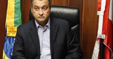 Artigo: Rui anuncia no sábado (27) se antecipará feriados