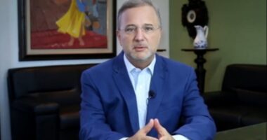 Artigo: Secretário lamenta aumento na procura por unidades de emergência: desastre anunciado