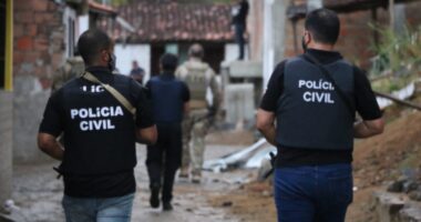 Artigo: Número de policiais mortos por Covid na Bahia é 3 vezes maior que assinados em 2020