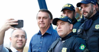 Artigo: Presidente do PT acusa Bolsonaro de criar clima de insegurança democrática