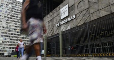 Artigo: 4 conselheiros da Petrobras decidem deixar o cargo