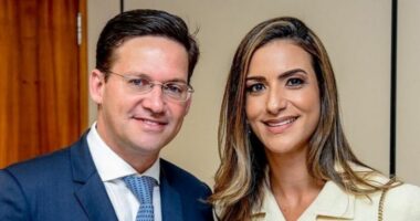 Artigo: Cotado para o governo, Roma pode lançar esposa candidata a deputada, diz site