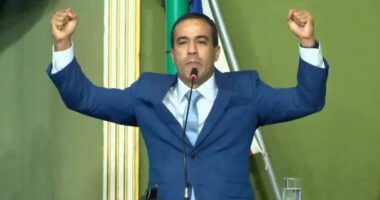 Artigo: Prefeitura asfalta rua da secretária de Comunicação; Bruno Reis se defende