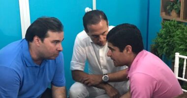 Artigo: Após criticar João Doria, Neto é alvo de ataques de Rodrigo Maia