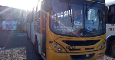 Artigo: Quatro ônibus são assaltados em Salvador na manhã desta terça (11)