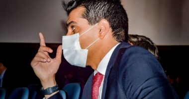 Artigo: Alexandre ganha apoio nas redes após ataques de vereadores