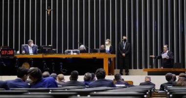 Artigo: LDO define salário mínimo para 2022