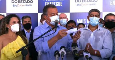 Artigo: Após gerar aglomeração, Rui critica postura de Bolsonaro contra uso de máscaras