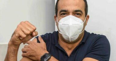 Artigo: Bruno promete vacinar toda população adulta com 1ª dose até final de agosto