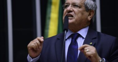 Artigo: Benito Gama revela surpresa com apoio do PTB a ACM Neto: “não esperava”