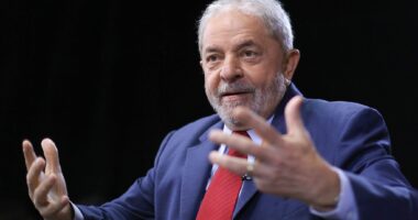 Artigo: Lula reafirma condição para disputar quarto mandato em 2026