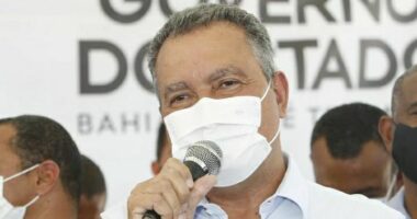 Artigo: Rui diz que pode liberar uso de máscaras em locais abertos em abril