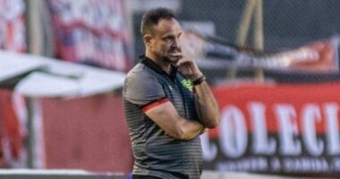 Artigo: Vitória é rebaixado e tem queda de receita para 2022