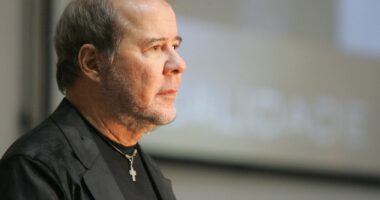 Artigo: Políticos lamentam morte de Duda Mendonça