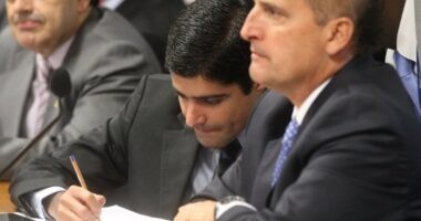 Artigo: Onyx rebate ACM Neto após nota do DEM contra Bolsonaro: “Me respeite”