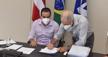 Artigo: Professores de Salvador pedem saída de secretário municipal de Educação