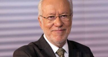 Artigo: Após demissão da CNN, Alexandre Garcia negocia com a Jovem Pan