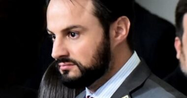 Artigo: Após viagem a Dubai, secretário do governo Bolsonaro é demitido