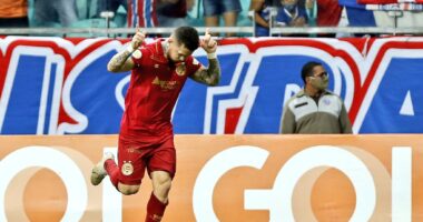 Artigo: Rossi aciona Bahia na Justiça por pagamento de direitos de imagem