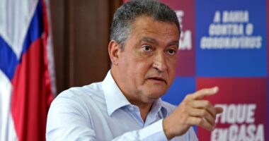 Artigo: Cerca de 700 mil pessoas não foram tomar a 2ª dose da vacina, diz Rui