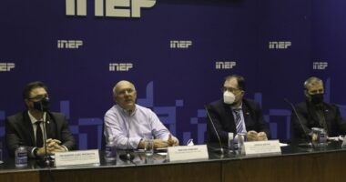 Artigo: Primeiro dia de provas do Enem 2021 tem 26% de abstenção