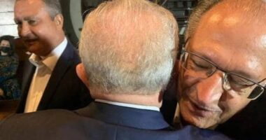 Artigo: Rui comparece a jantar com Lula e Alckmin: “reconstruir o Brasil é uma tarefa para muitos”