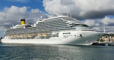 Artigo: Com mais de 50 casos de Covid-19, cruzeiro é proibido de desembarcar em Salvador