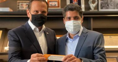 Artigo: “Temos que respeitar a decisão dele”, diz ACM Neto sobre desistência de João Doria