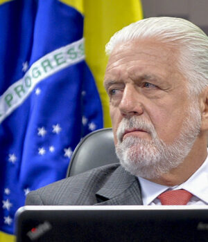 Artigo: Wagner abre o jogo sobre contrato de empresa da nora com o Master “não tenho que explicar”