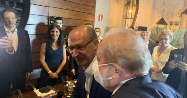 Artigo: PT deve anunciar chapa de Lula e Alckmin no dia 9 de abril