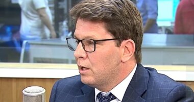 Artigo: Mário Frias sofre infarto e é internado