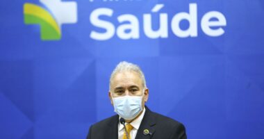 Artigo: Vacinas para crianças chegam na segunda quinzena, afirma Queiroga