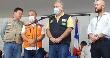 Artigo: Na Bahia, Queiroga anuncia envio de vacina contra influenza para cidades afetadas pelas chuvas