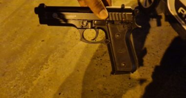 Artigo: Trio é preso com simulacro de pistola em Lauro de Freitas