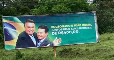 Artigo: Dezenas de outdoors com Roma e Bolsonaro tomam conta de estradas da Bahia