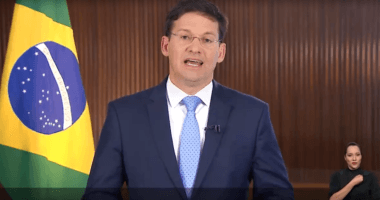 Artigo: Na Bahia, Paulo Guedes faz afago a João Roma pelo Auxílio Brasil