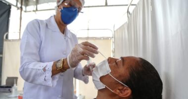 Artigo: Ômicron representa 93% dos casos de Covid-19 na Bahia, diz Lacen