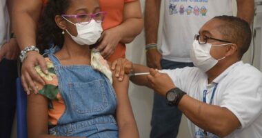 Artigo: Vacinação infantil: crianças de 7 anos com comorbidades se imunizar contra Covid-19 nesta quarta, em Salvador