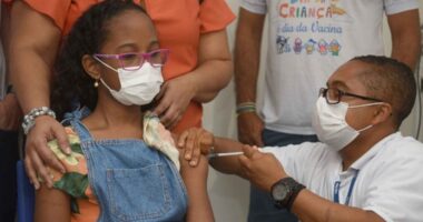 Artigo: Confira programação da vacinação contra Covid-19 em Salvador nesta terça