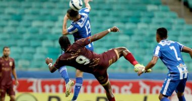 Artigo: Bahia renova com Rodallega até o final da temporada