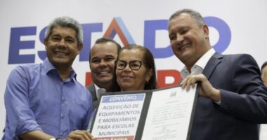 Artigo: Jerônimo diz que Rui assume ações que deveriam ser do governo federal