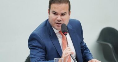 Artigo: “Ele vai escolher”, pondera João Leão sobre futuro político de Cacá; entenda