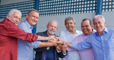 Artigo: Wagner vê dificuldades em Lula visitar a Bahia antes do 1º turno